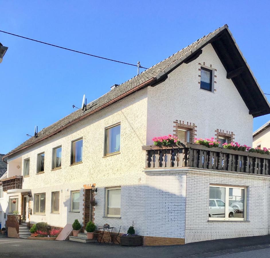 Gaestehaus Doll Herresbach Eksteriør billede